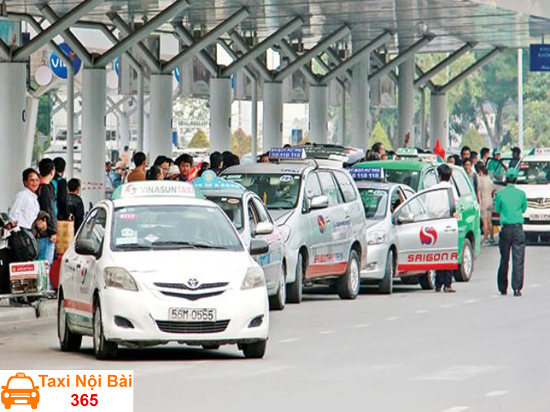 Taxi từ sân bay Phú Bài đi Lăng Cô